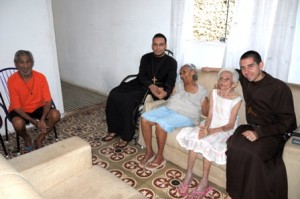16 IDOSOS DA CASA DE IDOSOS SÃO PIO TESTARAM POSITIVO PARA O CORONAVÍRUS, 4 JÁ FALECERAM DA DOENÇA E 6 FUNCIONÁRIOS TAMBÉM ESTÃO INFECTADOS.