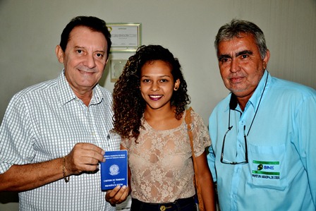 Prefeitura de Codó e SINE já entregam CTPS para trabalhadores do município e região