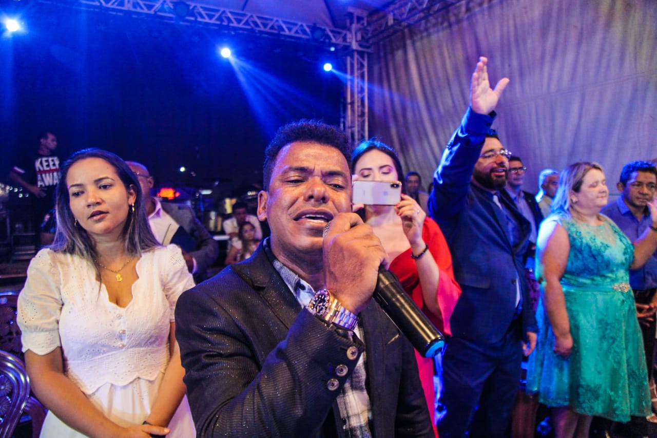 Prefeito eleito Dr. júnior promove Culto de Ação de Graça em agradecimento pela sua vitória em Peritoró