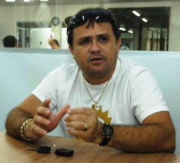 POLÍCIA PRENDE O CANTOR E EX-PREFEITO GONZAGA JUNIOR “O REI DO BREGA”