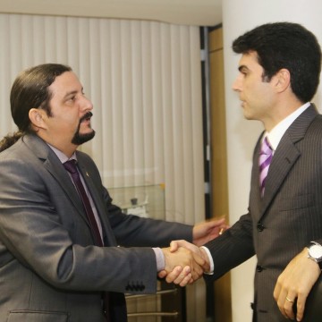 Ministro da Pesca anuncia cultivo de ostras no Maranhão