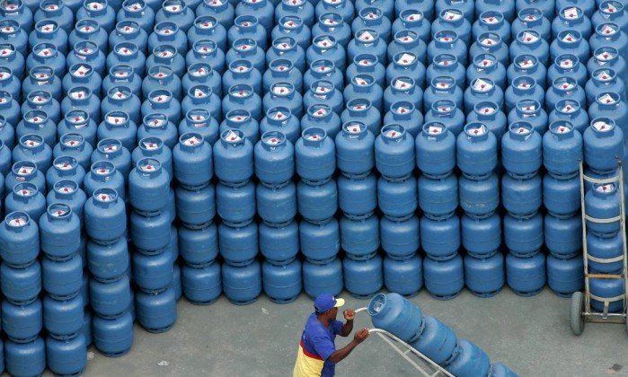 PETROBRAS AUMENTA PREÇO DO GÁS DE COZINHA EM 4,4% A PARTIR DE AMANHÃ DIA 05