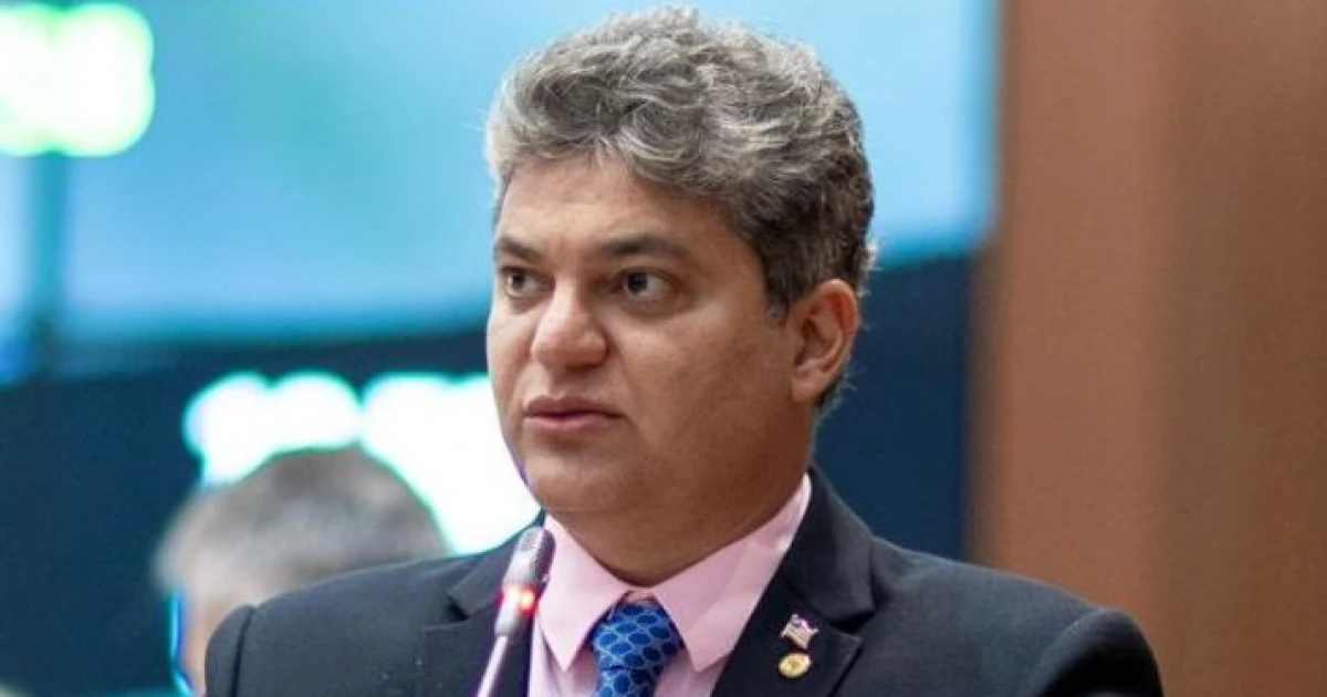 Nagib em colapso na tribuna: acusação de fake news vira contra o próprio deputado Codoense