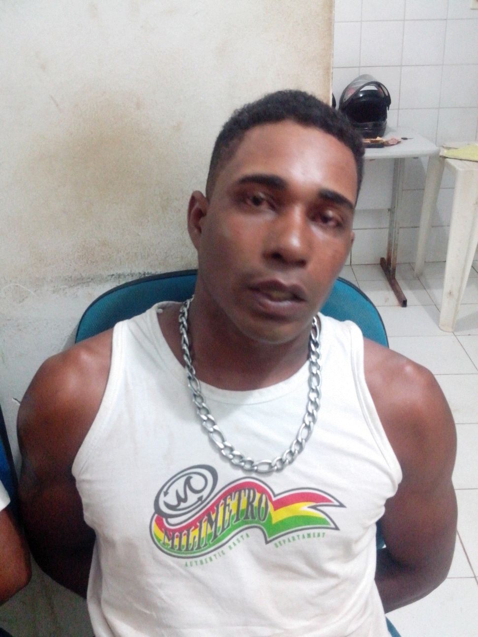 FORÇA TÁTICA DO 17°BATALHÃO PRENDE ASSALTANTES COM ARMA DE FOGO EM CODÓ