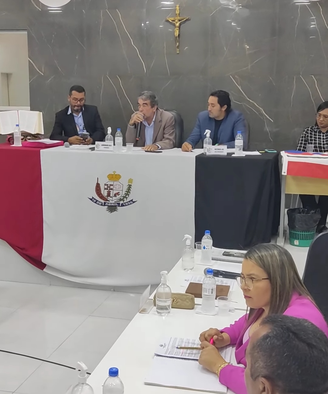 DOMINGOS REIS DISSE QUE A CÂMARA MUNICIPAL DE CODÓ VAI RECORRER DE DECISÃO JUDICIAL QUE DETERMINA QUE CÂMARA VOLTE A TER 17 VEREADORES E NÃO 19 COMO ESTÁ AGORA 