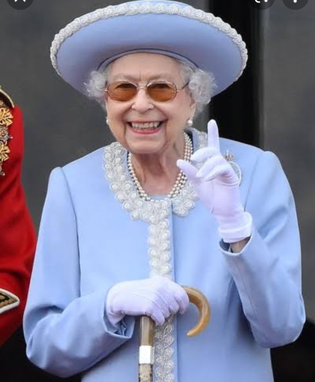    RAINHA ELIZABETH II MORRE AOS 96 ANOS   