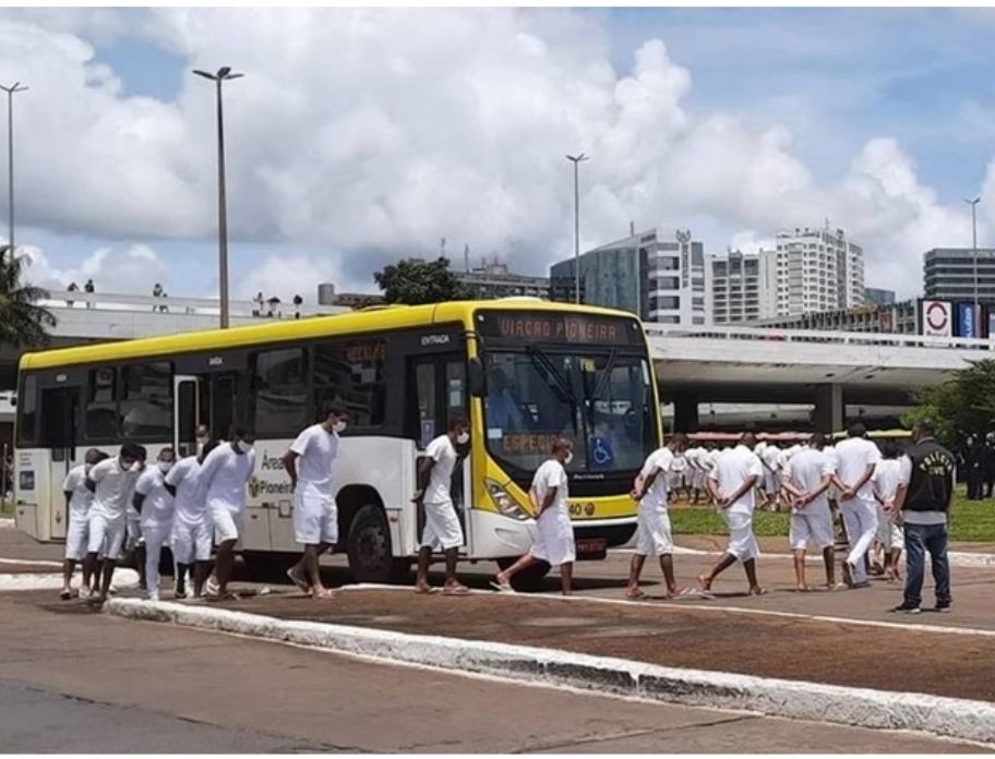 Congresso Nacional derrubou o veto do presidente Lula conhecido como “Lei das Saidinhas”Com a derrubada do veto, as saídas temporárias dos presos estão proibidas. A oposição celebrou a derrubada!