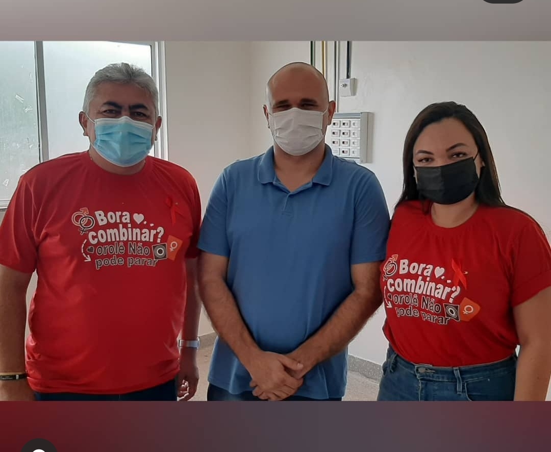 DIRETOR DO HGM DE CODÓ ADRIANO DE PAULA PEDE DEMISSÃO E VAI SE AFASTAR DAS FUNÇÕES NO MÊS DE JULHO. NÃO SABEMOS QUEM IRÁ ASSUMIR O HOSPITAL QUE JÁ ESTÁ PELA HORA DA MORTE. QUEM SERÁ O NOVO DIRETOR ???