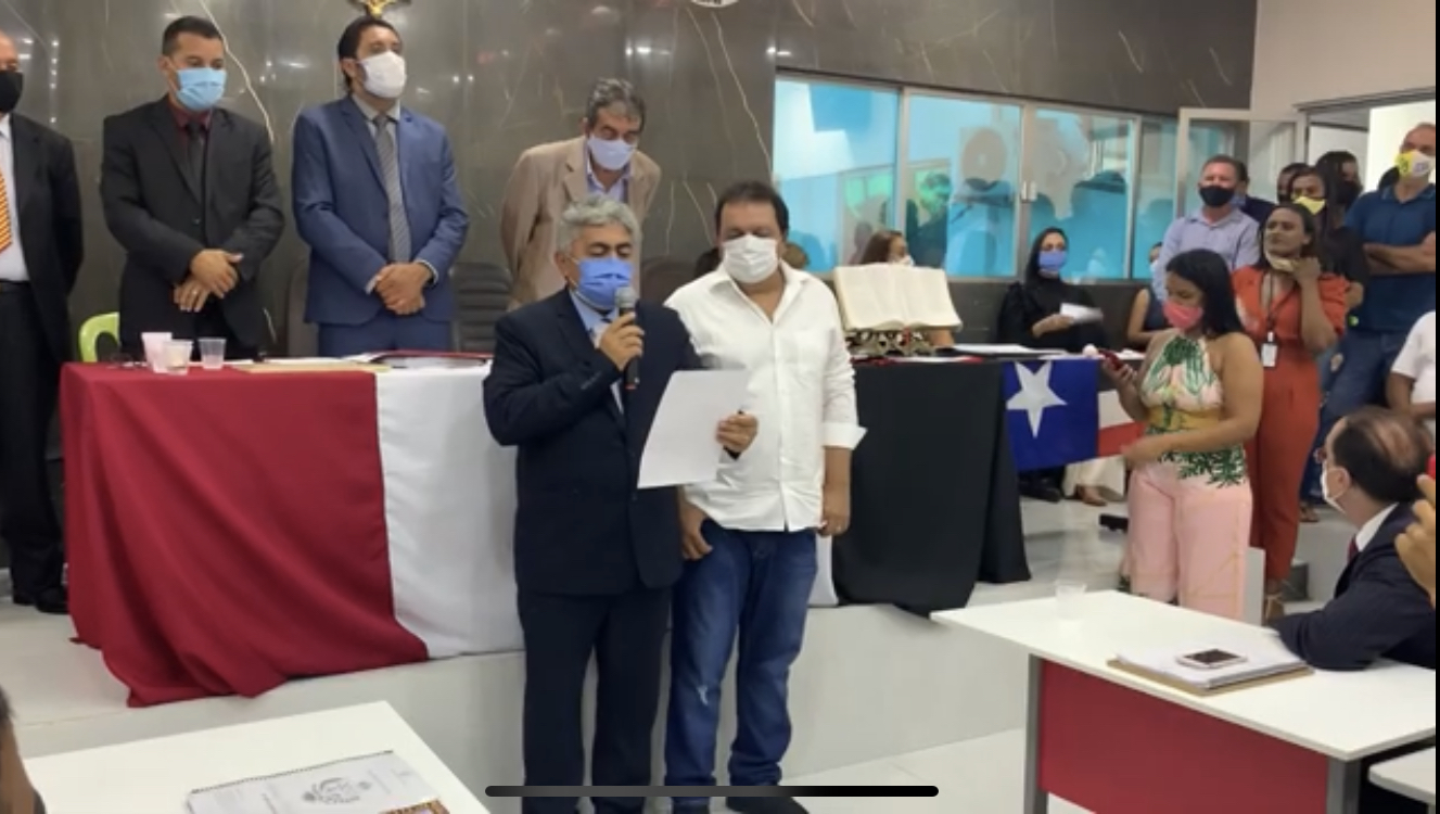 VEJA JURAMENTO QUE DR JOSÉ FRANCISCO ACABA DE FAZER NA CÂMARA MUNICIPAL COMO MAIS NOVO PREFEITO DE CODÓ