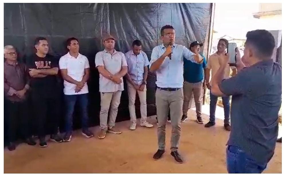 LAHESIO BONFIM LANÇA PRÉ-CANDIDATURA AO GOVERNO DO MARANHÃO COM PÉ DIREITO .