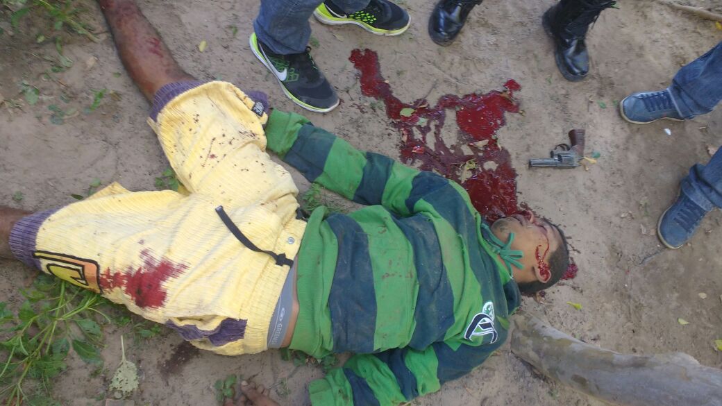 POLICIA ACABA DE MATAR EM UMA TROCA DE TIROS UM DOS SUSPEITOS QUE ATIROU EM SARGENTO EM CODÓ.