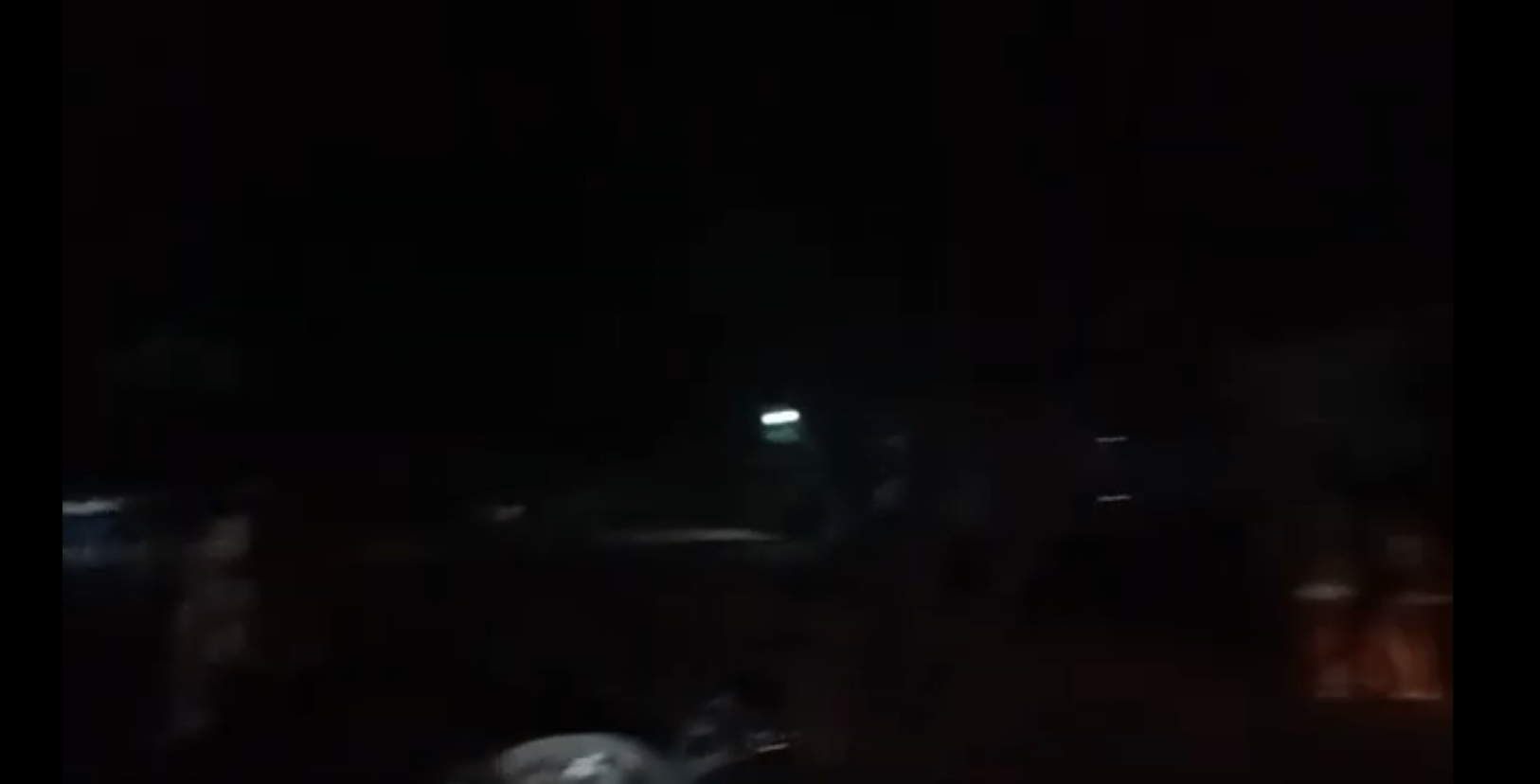 MORADORES DA RUA DO PURQUER DENUNCIAM ESCURIDÃO TOTAL  POIS NÃO HÁ ILUMINAÇÃO NOS POSTES: A SECRETARIA DISSE QUE NÃO RESOLVE O PROBLEMA POR FALTA DE UM TRANSPORTE EM CODÓ