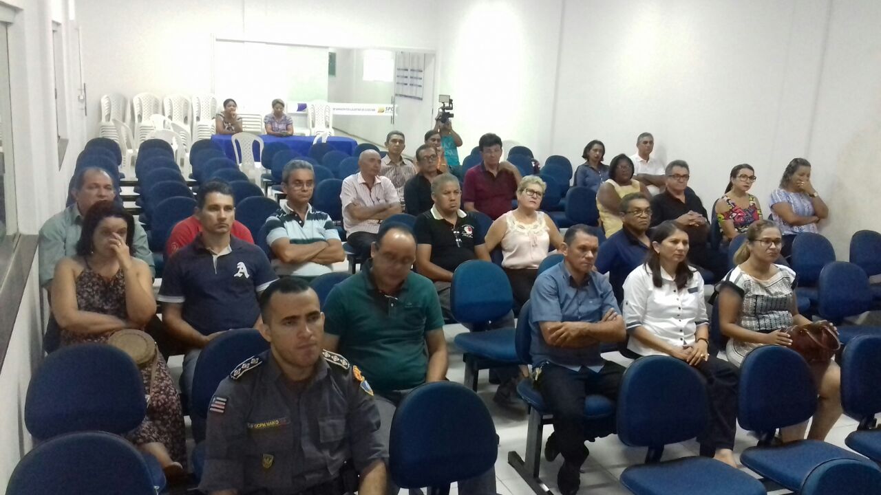 BATALHÃO DE POLICIA DE CODÓ PROMOVE REUNIÃO COM EMPRESÁRIOS EM UM ALERTA PARA QUE TODAS AS LOJAS TENHA MONITORAMENTO.