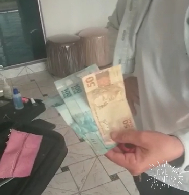 MULHER DEVOLVE BOLSA COM TODA A QUANTIA EM DINHEIRO PARA A VERDADEIRA DONA EM CODÓ