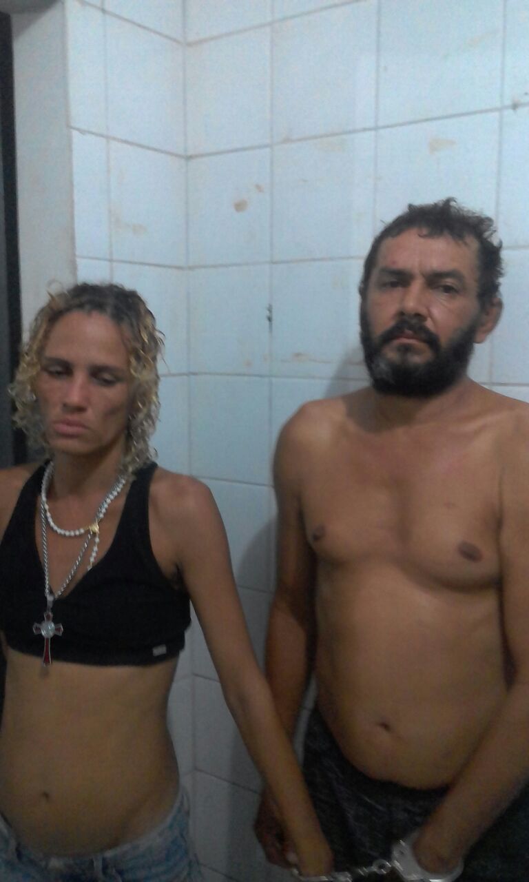 MULHER E HOMEM SÃO PRESOS EM CODÓ POR OFERECER DROGAS A POLICIAIS.