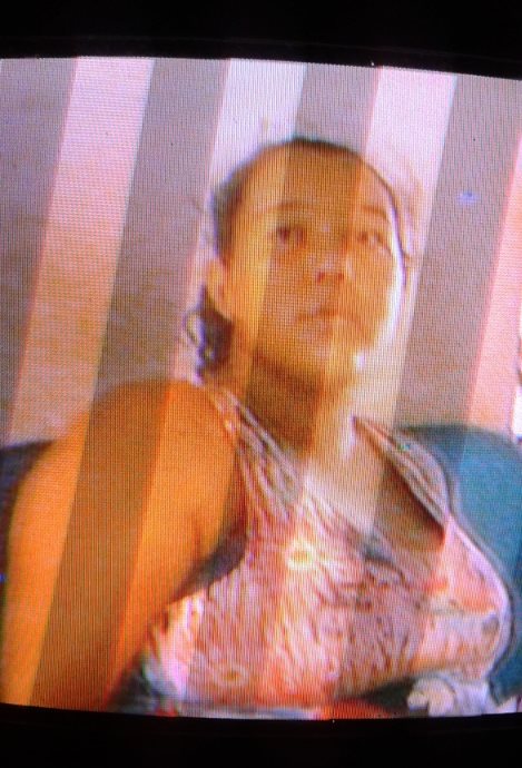MULHER ROUBA DIVERSAS LOJAS DE ROUPAS NO CENTRO DE CODÓ.