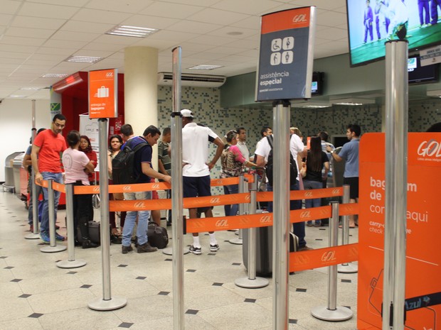 Avião faz pouso de emergência no PI e passageiros relatam explosão