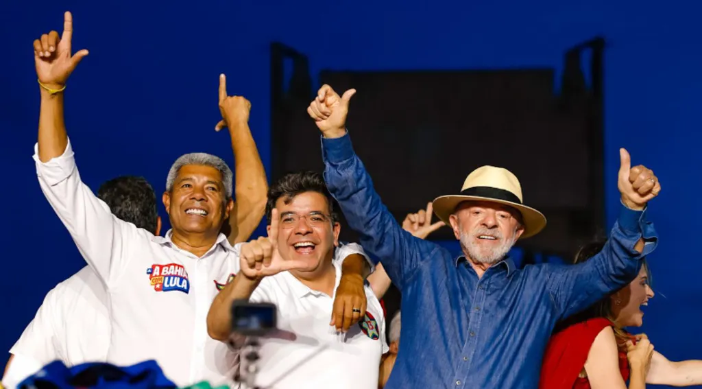 Lula é reeleito presidente após virada histórica no 2º turno das eleições 2026