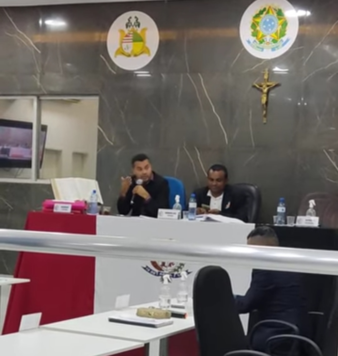 VEREADORES DISCUTEM SOBRE O GRANDE AUMENTO DA CRIMINALIDADE EM CODÓ, ROUBOS E FURTOS 24HS E PEDEM A PRESENÇA DO SECRETARIO DE SEGURANÇA A CIDADE 
