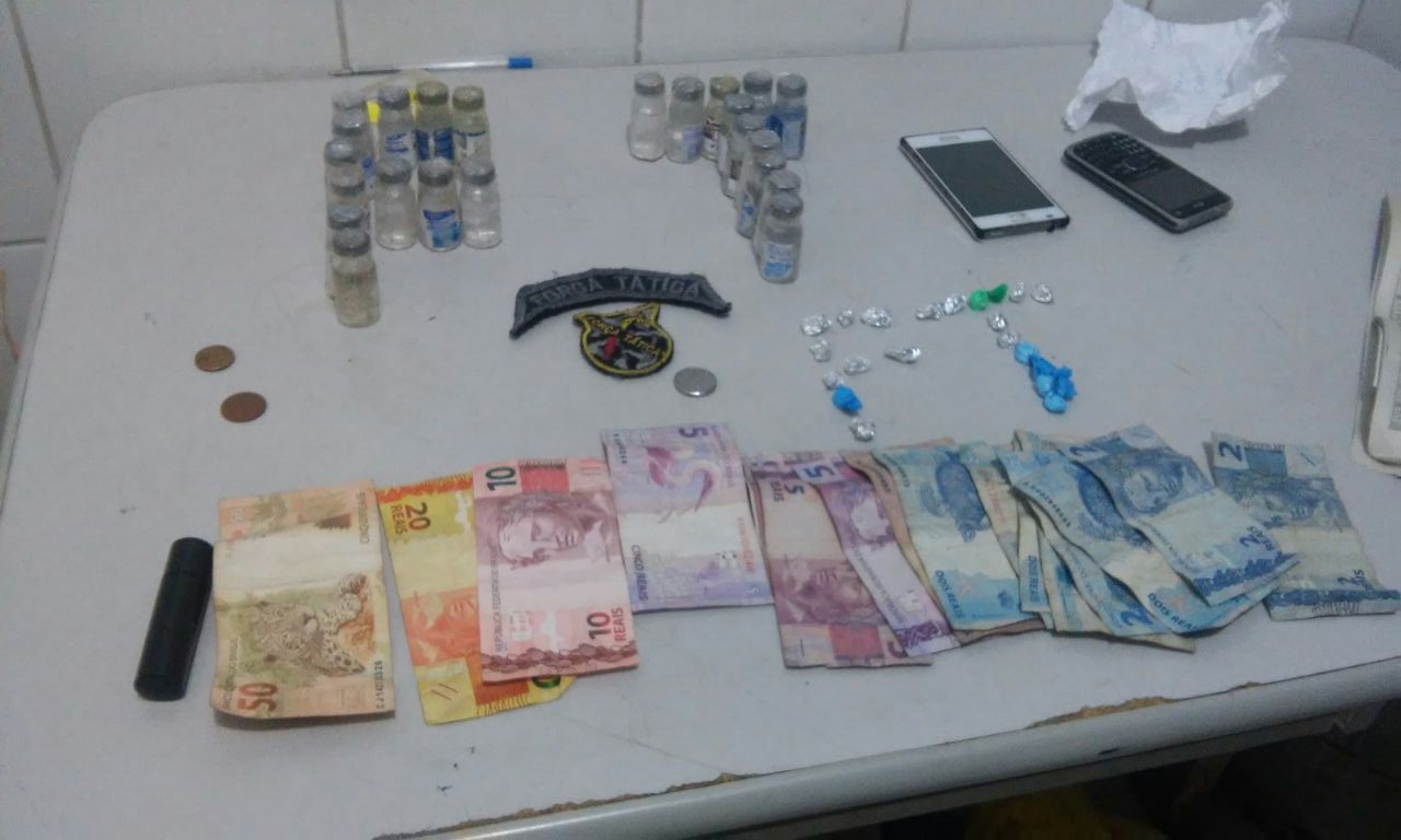 PRISÃO DE TRAFICANTES E APREENSÃO DE ARMA DE FOGO
