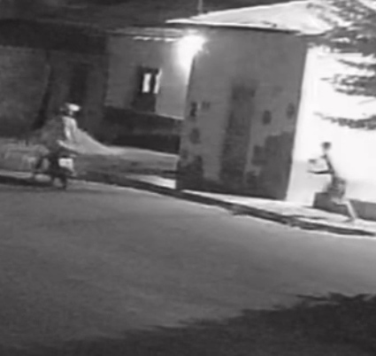 VEJA SE VOCÊ RECONHECE NESSAS IMAGENS ESSES DOIS MELIANTES QUE ACABARAM DE ASSALTAR DOIS JOVEM NA AVENIDA SÃO BENEDITO EM CODÓ 