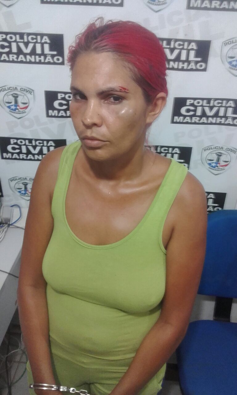 MULHER É PRESA EM FLAGRANTE POR DESACATO, RESISTÊNCIA, AMEAÇA E POSSE IRREGULAR DE ARMA DE FOGO