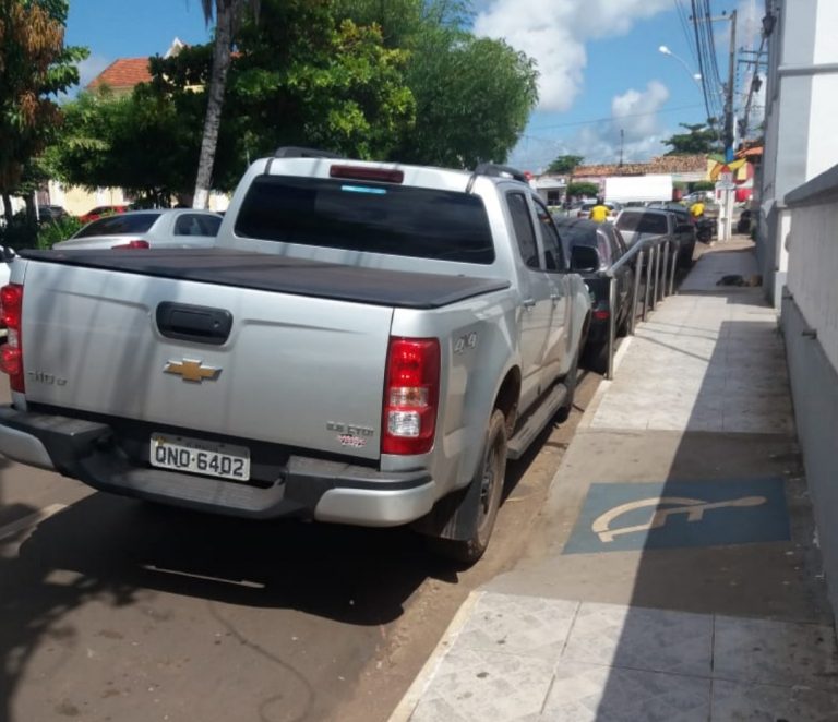 EM CODÓ VEREADOR ANDA COM CARRO ROUBADO, SAIBA QUEM É ELE!