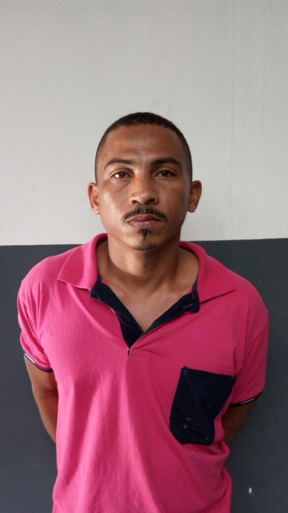 HOMEM É PRESO APÓS AMEAÇAR POPULARES COM ARMA BRANCA NO BAIRRO SÃO PEDRO EM CODÓ