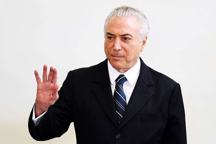 NOTICIA QUE ABALOU A VIDA POLÍTICA NO BRASIL- Dono da JBS gravou Temer dando aval para pagar silêncio de Cunha, diz Jornal O Globo