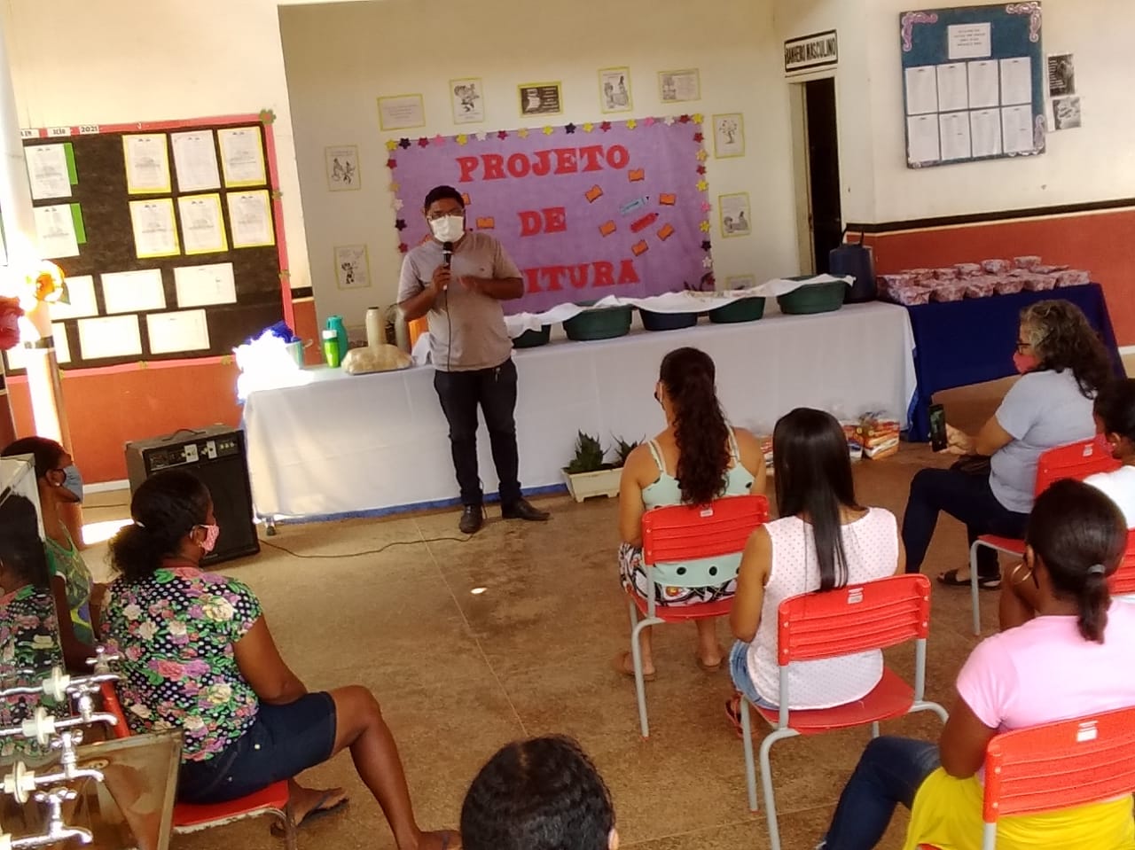 Vereador Pastor Max prestigia eventos alusivos ao Mês das Mães na cidade e zona rural