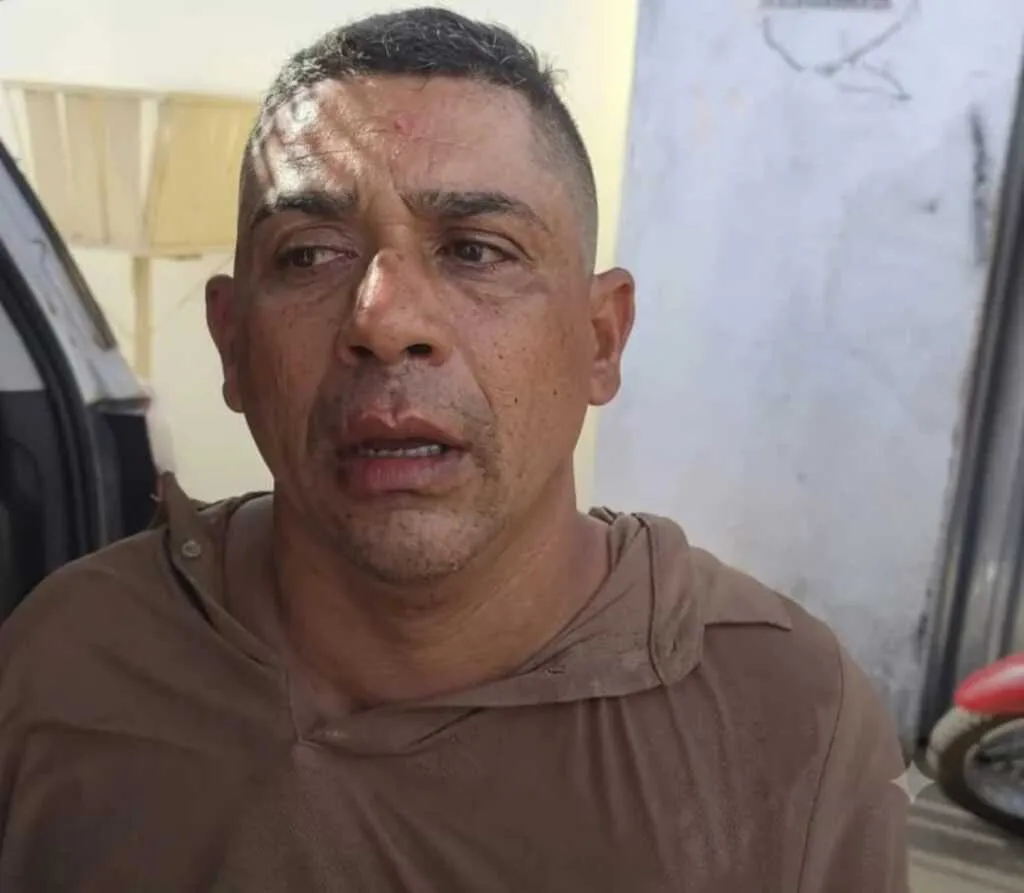 TÁ NA GRADE: ELE matou um policial, assaltou os Correios com a arma e a viatura da vítima e passou 21 anos FORAGIDO