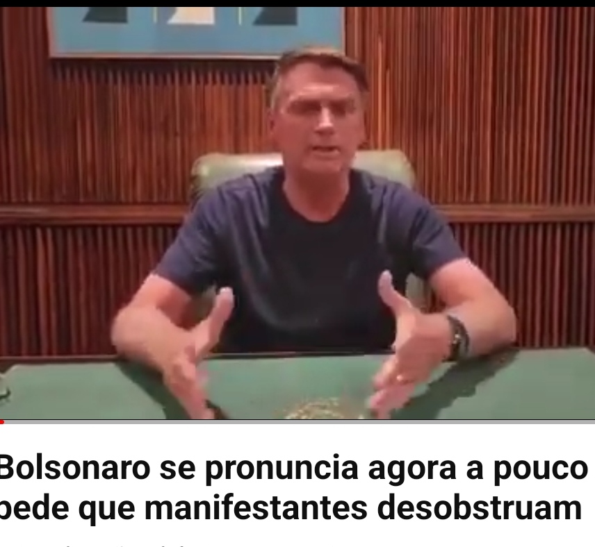 BOLSONARO SE PRONUNCIA E DIZ ESTÁ TRISTE, MAIS NÃO É LEGAR FECHAR AS VIAS E PEDE QUE OS BRASILEIROS DESOBSTRUAM AS RODOVIAS