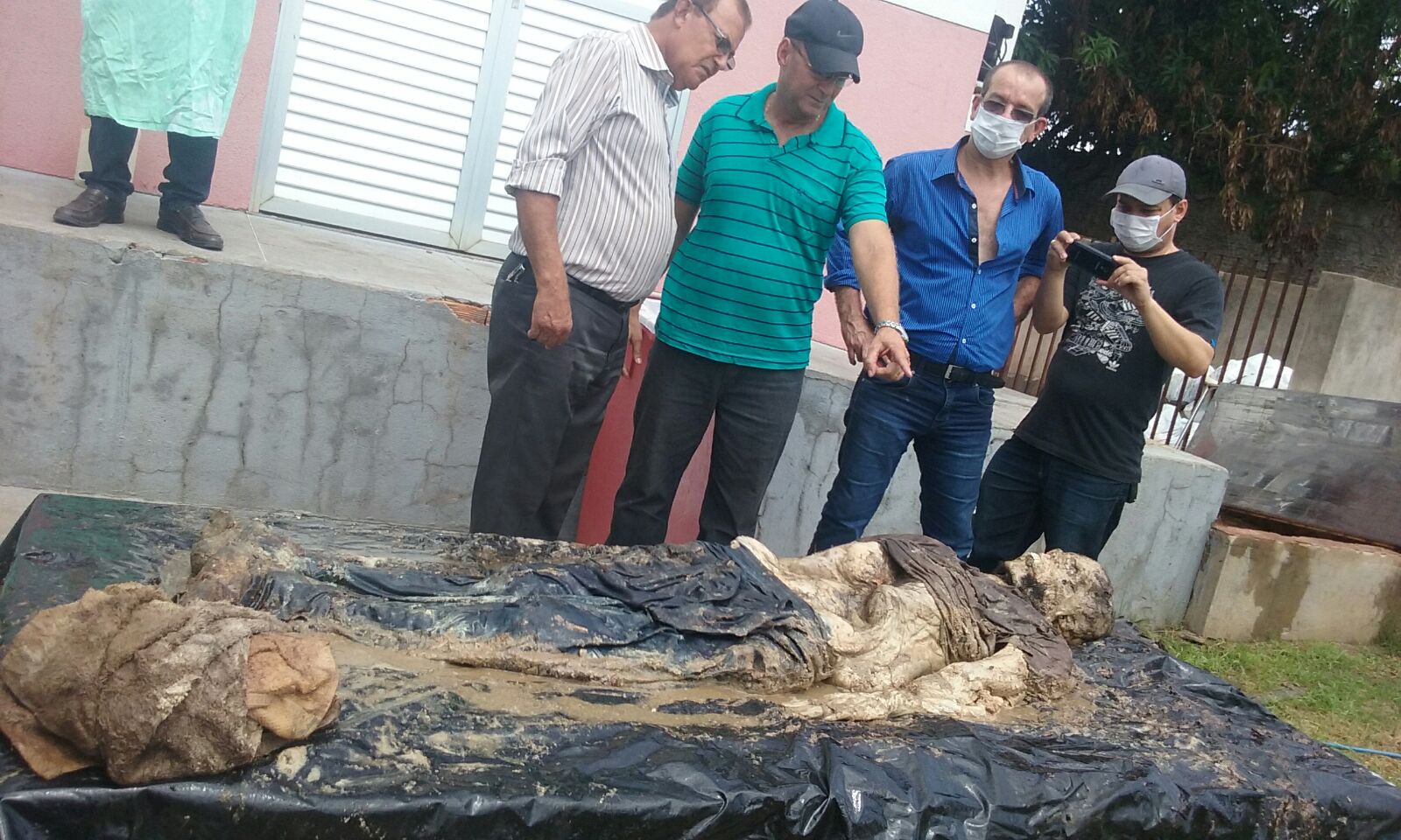CORPO É DESCOBERTO NO POVOADO SARAMANDAIA JÁ EM ESTADO DE DECOMPOSIÇÃO.