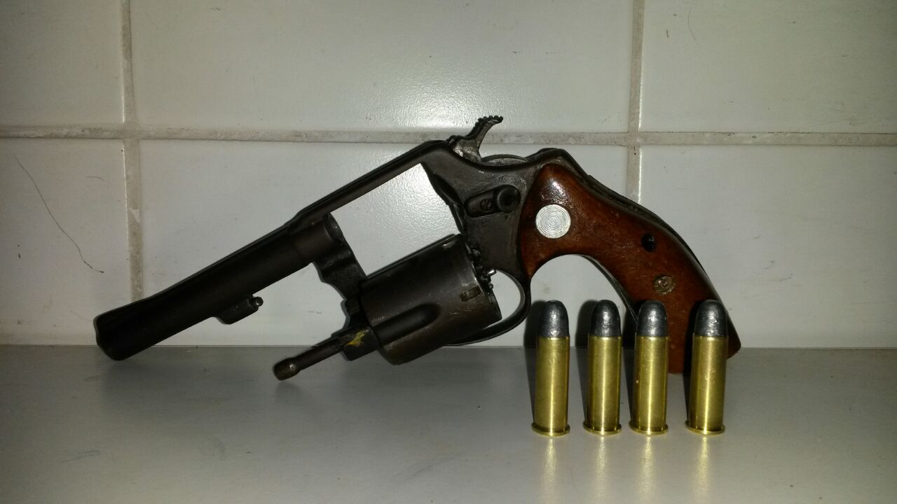 AÇÕES DO 17º BPM: PRISÃO DE MENOR HOMICIDA, DE TRAFICANTES E APREENSÃO DE DUAS ARMAS DE FOGO