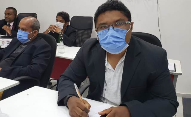 Vereador Pastor Max apresenta Indicações para limpeza do Cemitério do Codó Novo e revitalização de principais vias da cidade