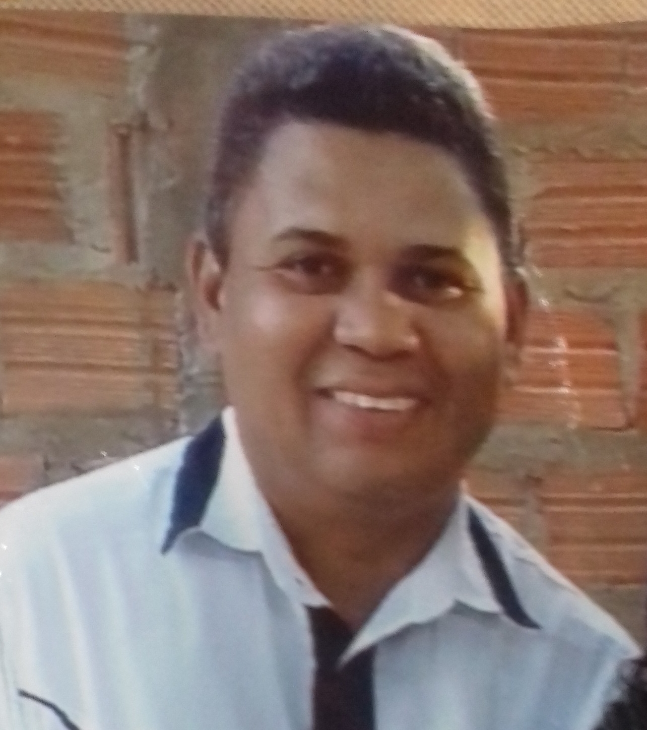 HOMEM MORRE APÓS FICAR PRESO NA PAREDE DE SUA CASA EM TIMBIRAS.