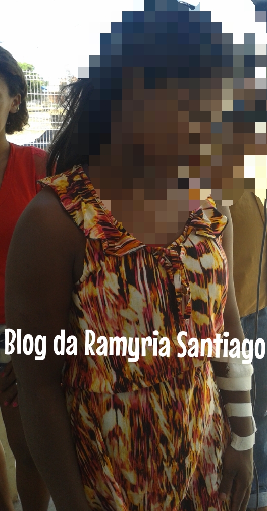 ADOLESCENTE É BRUTALMENTE AGREDIDA A GOLPES DE FACA POR MULHER QUE ESTAVA COBRANDO CIÚMES DELA COM SEU MARIDO.