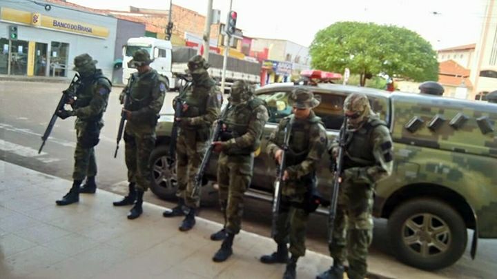 POLICIA MILITAR DO MARANHÃO ENCAMINHOU A COROATÁ GRUPO DA PM IDENTIFICADO POR COSAR QUE COMBATE VÁRIOS CRIMES