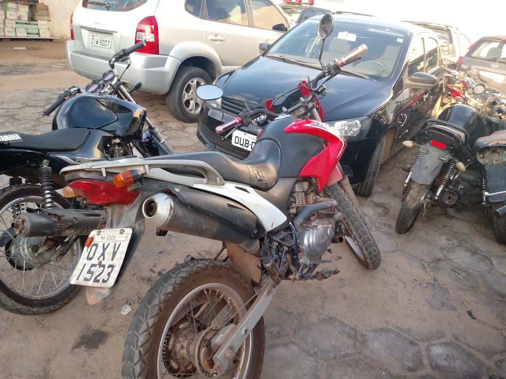 MOTOCICLETA RECUPERADA EM CODÓ: BROS 125 PLACA OXV-1523