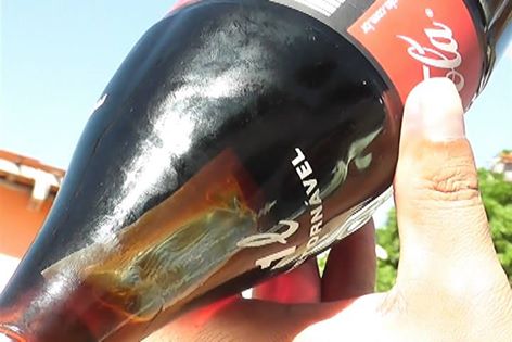 HOMEM ENCONTRA OBJETO SUSPEITO DENTRO DE UMA GARRAFA DE REFRIGERANTE COCA-COLA EM CODÓ