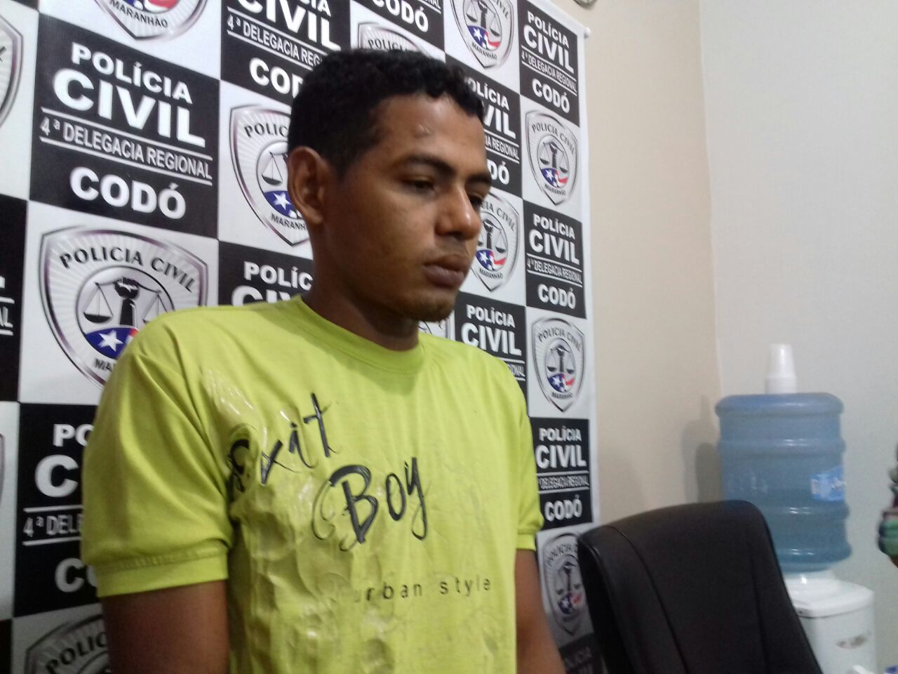 HOMEM É PRESO EM CODÓ E AO PESQUISAR SEU NOME NO SISTEMA FOI DESCOBERTO QUE ELE  É HOMICIDA.